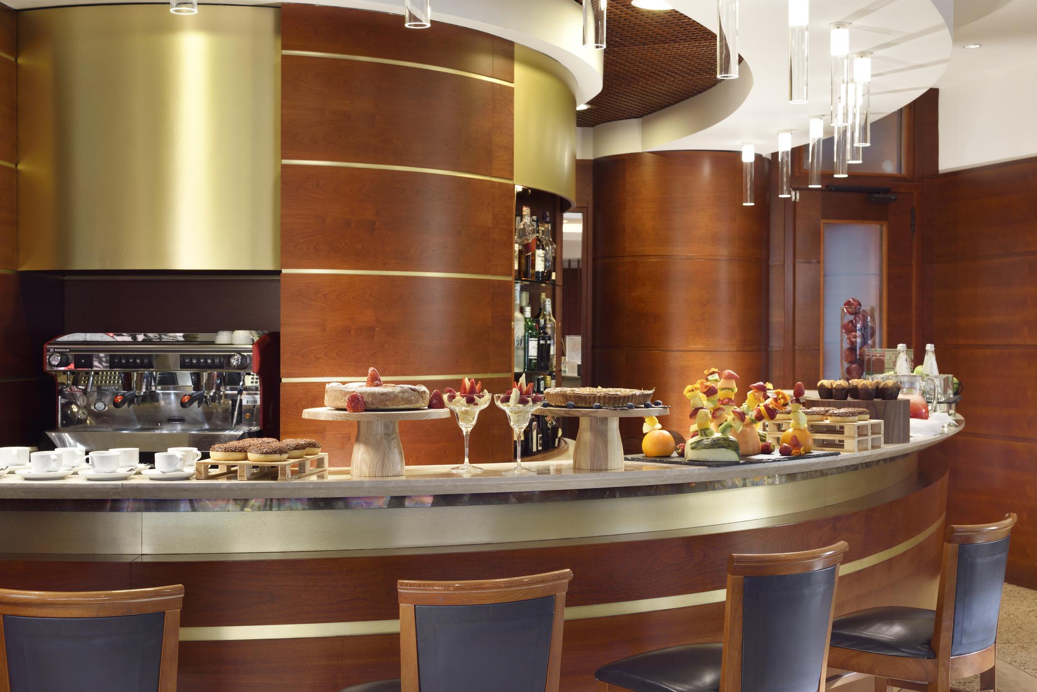 Cusani Hotel 4*